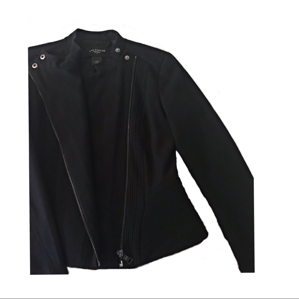 ⛔️SOLD⛔️Ann Taylor Peplum Flare Black Jacket